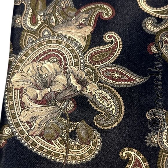 Oscar de la Renta Couture Silk Necktie – Dark Blue Paisley with Lily Flowers - Picture 4 of 9